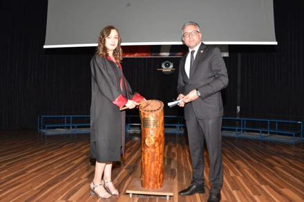 Fakültemizde Mezuniyet Coşkusu